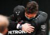 Hamilton e Mercedes se acertam sobre salário