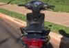 Detran flagra motocicleta com placa de papelão