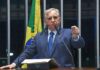 Izalci recua de CPMI e diz que compra do Banco Master não gera risco ao BRB