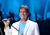 Roberto Carlos leva turnê Eu Ofereço Flores a Brasília em show extra