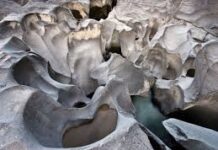 Com rochas de bilhões de anos, destino em Goiás encanta turistas de vários países