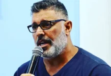 Alexandre Frota pede apreensão do passaporte de Flávio Bolsonaro